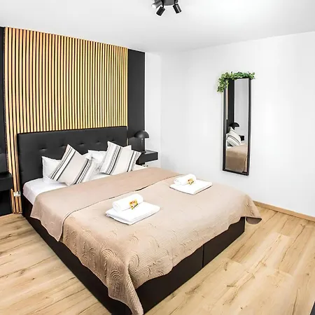 E Modernes 4 Personen Self Checkin Zentral Apartment *